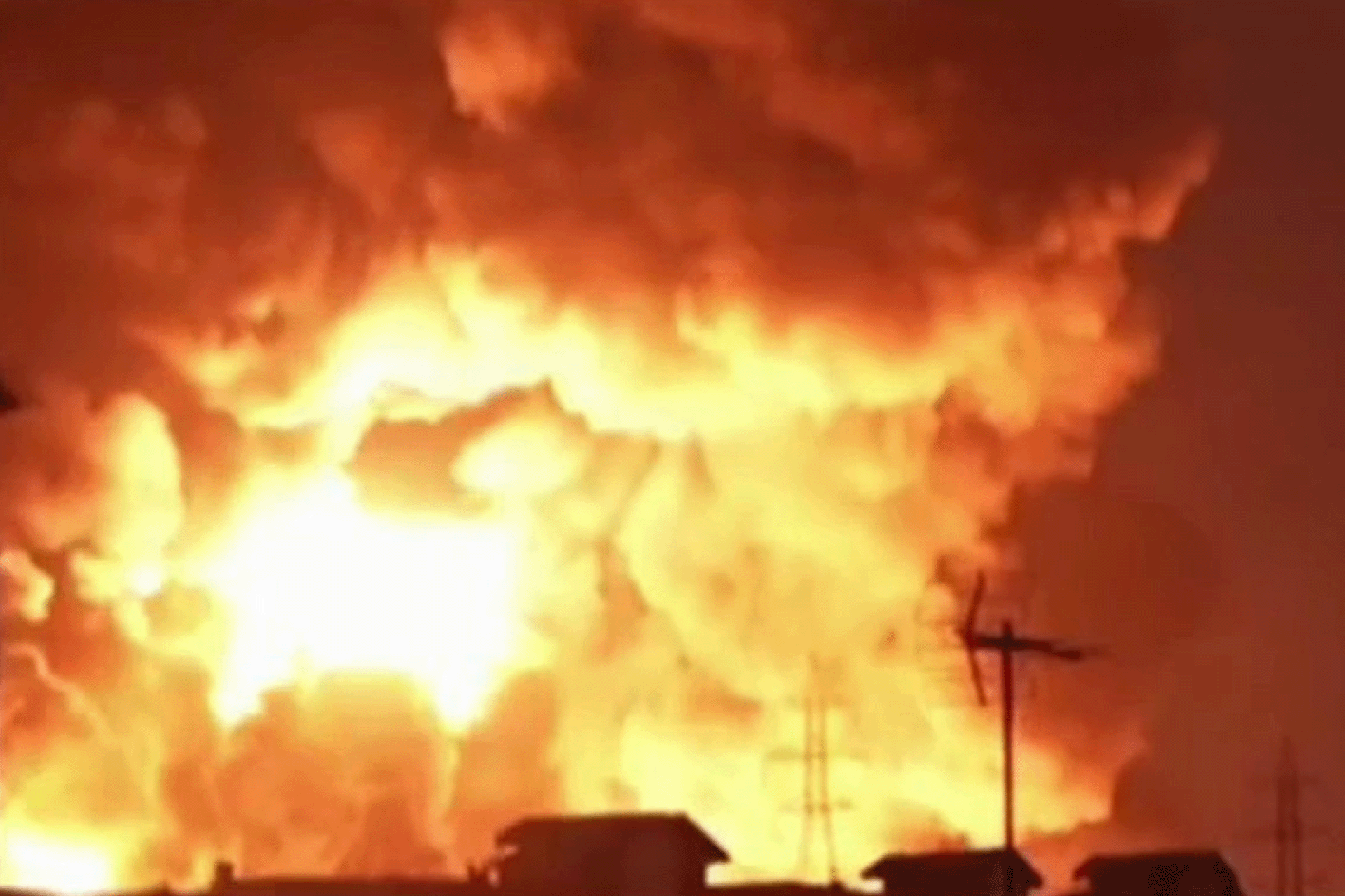 أضرار واسعة بمقر الحرس الثوري ومجمع الصناعات الدفاعية في إيران تثير مخاوف أمنية