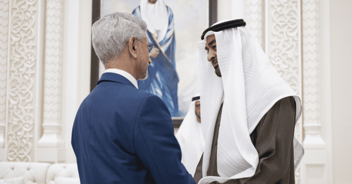 رئيس الإمارات يستقبل وزير الخارجية الهندي في اجتماع رسمي