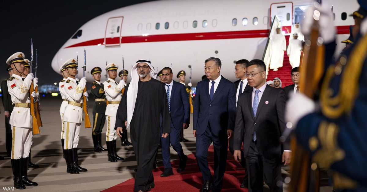 ولي عهد أبوظبي يبدأ زيارة رسمية إلى بكين لتعزيز العلاقات الثنائية