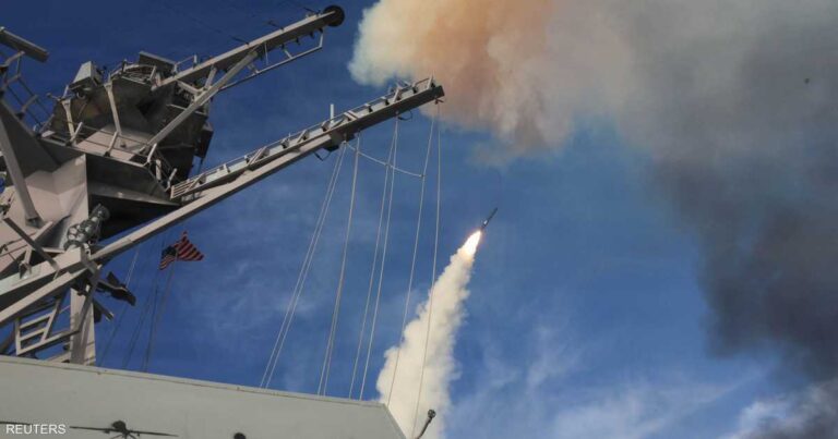 إدارة ترامب تطالب شركات السيارات الأمريكية بتصنيع أسلحة لتعزيز الصناعات الدفاعية