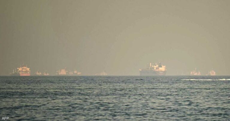 الولايات المتحدة تحتجز سفينة تحاول خرق الحصار البحري المفروض على إيران