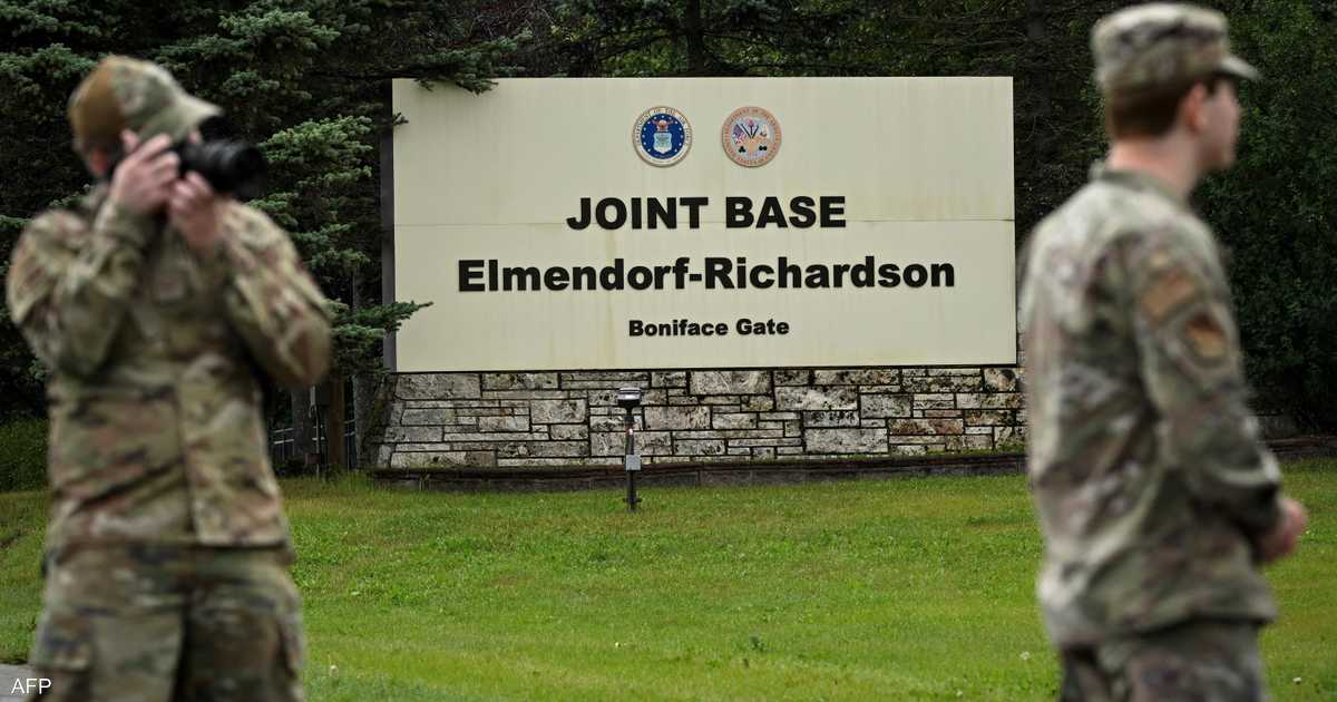 إصابة جنديين أميركيين في ألاسكا إثر مواجهة مع دب بري خلال مهمة عسكرية