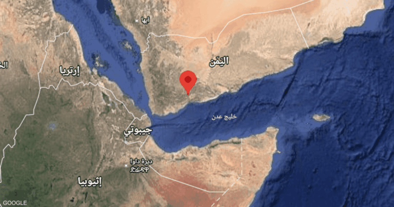غارة جوية تستهدف منصة صواريخ للحوثيين بعد تهديد إغلاق مضيق باب المندب