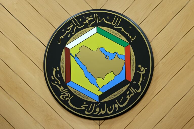 خمسة مشاريع استراتيجية لتعزيز الربط بين دول الخليج في مجالات السكك والطاقة