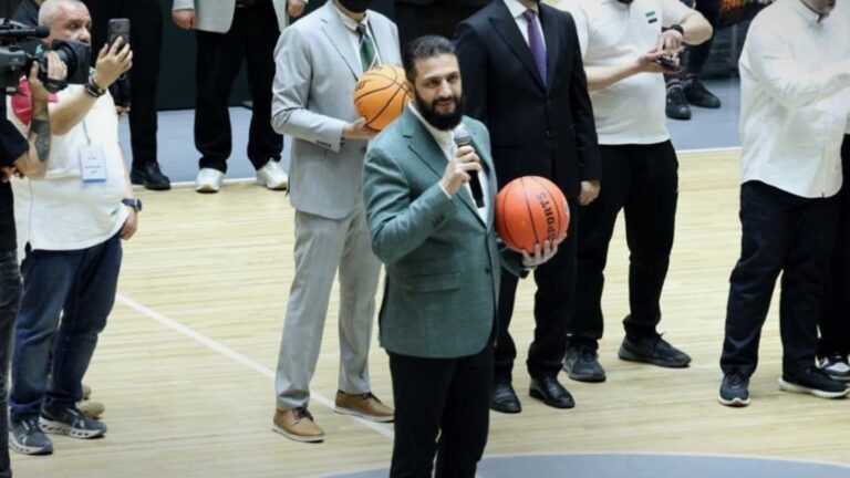 افتتاح صالة كرة السلة الجديدة في دمشق بحضور الرئيس المؤقت أحمد الشرع