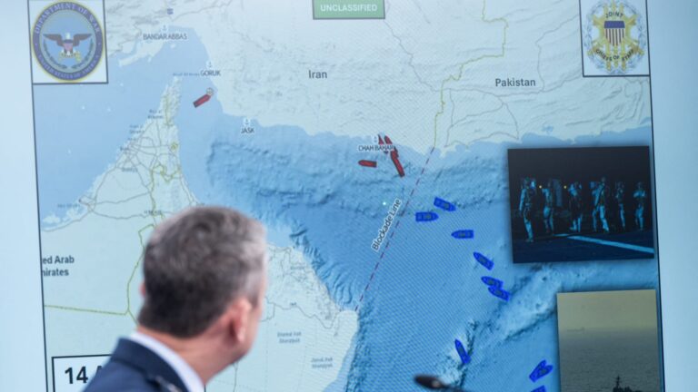 الجنرال الأمريكي كلارك: إعادة فتح مضيق هرمز بالقوة أصعب من حصار إيران