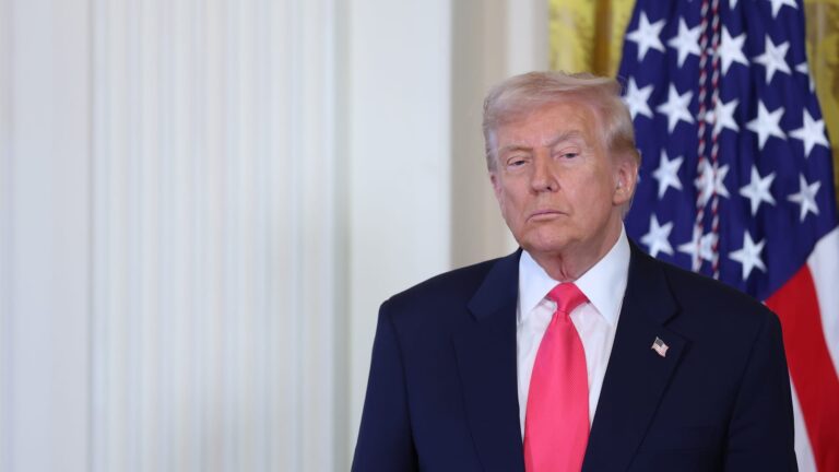 ترامب يؤكد توافر الوقت لإنهاء الحرب مع إيران دون خضوع لضغوط الاتفاق السريع