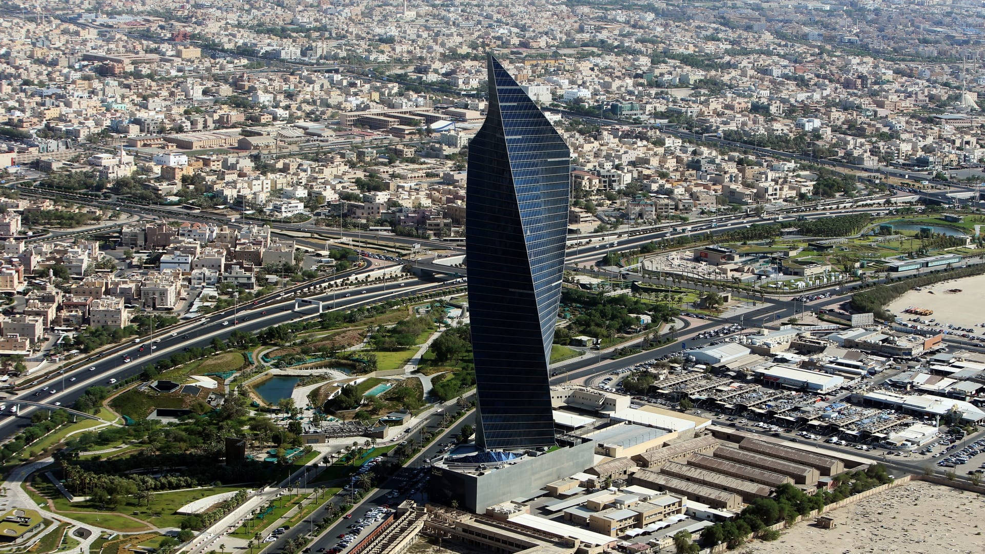 الكويت تعلن تعرض موقعين حدوديين لهجوم بطائرتين مسيرتين قادمتين من العراق