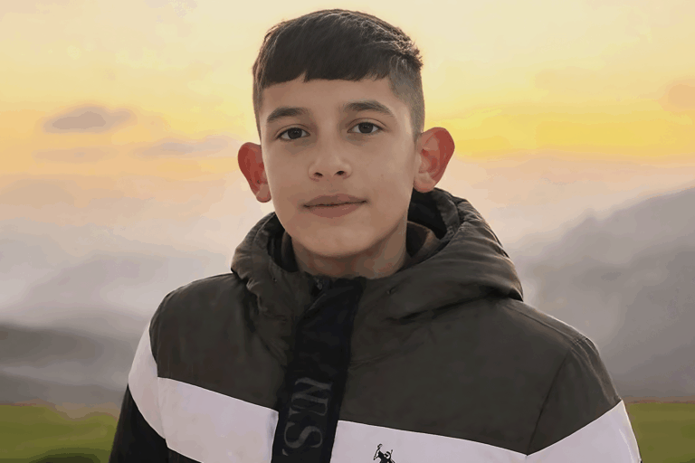 طفل فلسطيني يكشف عن معاناة قاسية بعد أسبوع في سجون الاحتلال الإسرائيلي