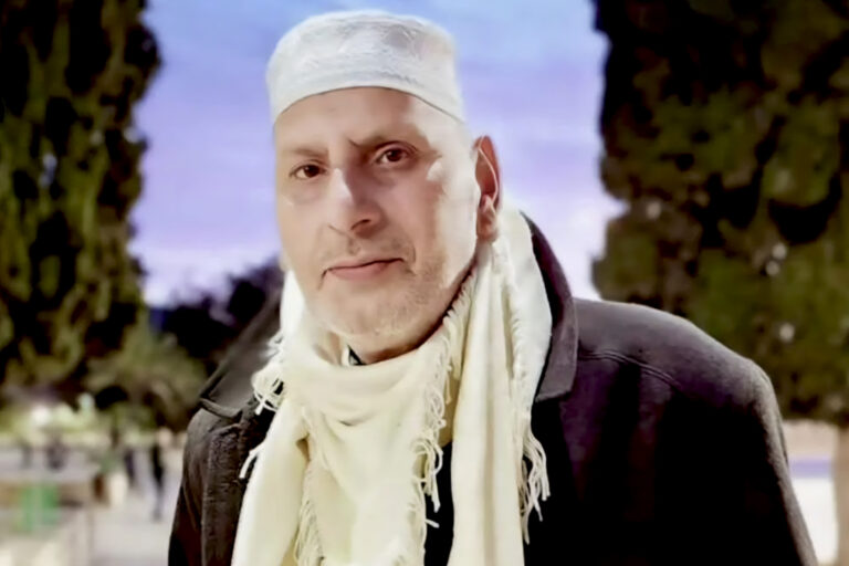 القدس تودع الشيخ ناجي القزاز مؤذن وقارئ المسجد الأقصى