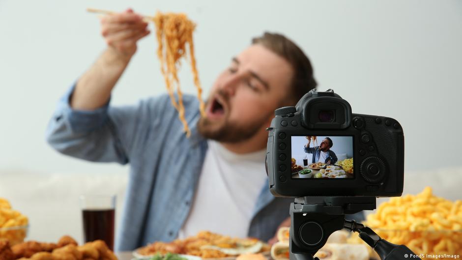 تقنية سريعة تساعد على وقف نوبات الشراهة في 30 ثانية