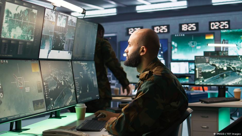 حرب الخوارزميات: الذكاء الاصطناعي يعزز العمليات العسكرية الأمريكية والإسرائيلية ضد إيران