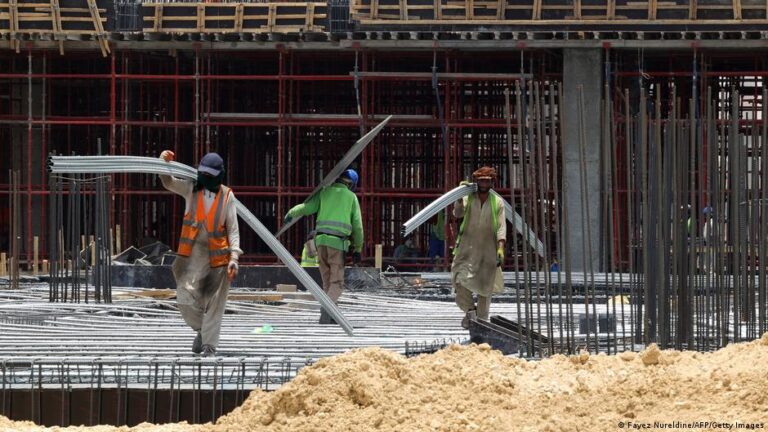 خبراء أمميون يطالبون السعودية بإلغاء نظام الكفيل قبيل مونديال 2034