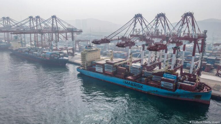 خلاف أوروبي-أمريكي حول فرض رسوم كربونية على النقل البحري