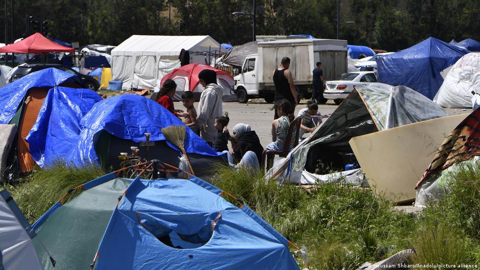 عودة آلاف اللبنانيين إلى منازلهم مع بدء هدنة جديدة واجتماع دولي في باريس حول مضيق هرمز