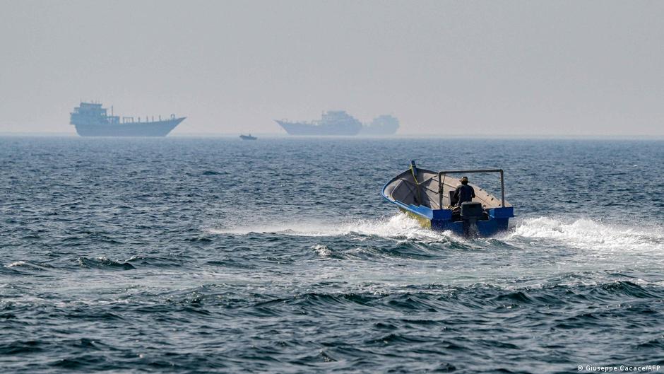 إيران تعلن فتح مضيق هرمز بالكامل وتثير تساؤلات حول مصير الألغام البحرية