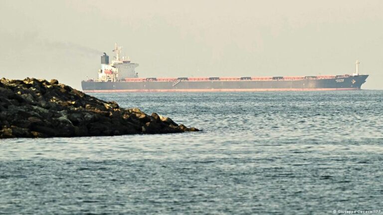 قمة باريس الدولية تبحث تأمين مضيق هرمز وسط غياب الولايات المتحدة