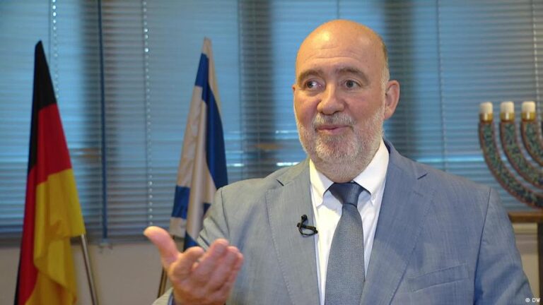 السفير الإسرائيلي في ألمانيا يؤكد أن قوة إسرائيل شرط ضروري لتحقيق السلام في المنطقة