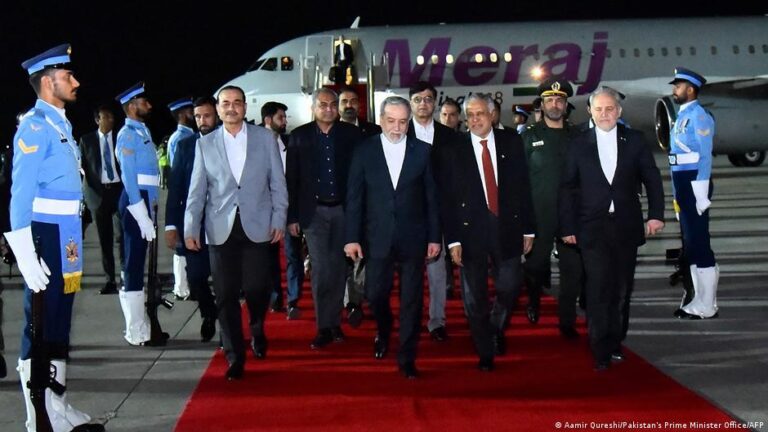 بوادر استئناف مفاوضات بين طهران وواشنطن في باكستان