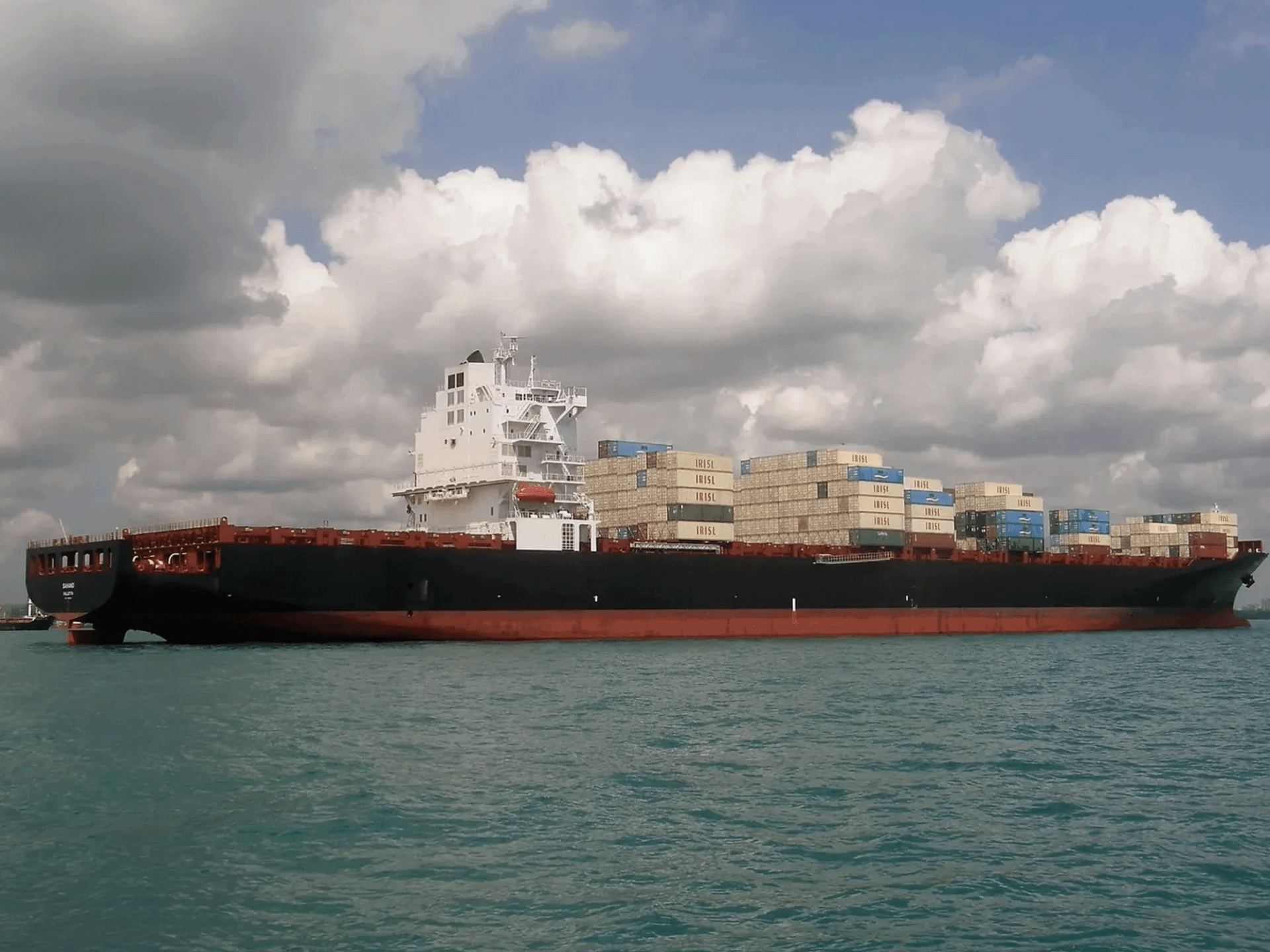 الولايات المتحدة تهيمن على توسكا وتدرس إيران خيارات الرد