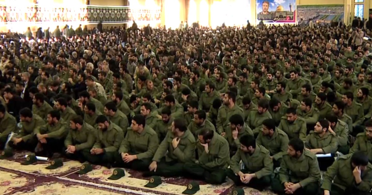 الصراع الداخلي على قيادة القرار في إيران بين الحرس الثوري والسلطة السياسية