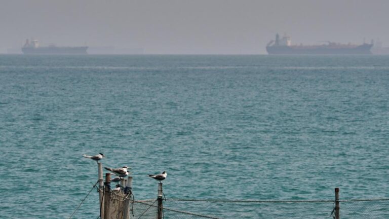 طهران تستبعد محادثات جديدة مع واشنطن رغم إرسال وفد إلى إسلام آباد