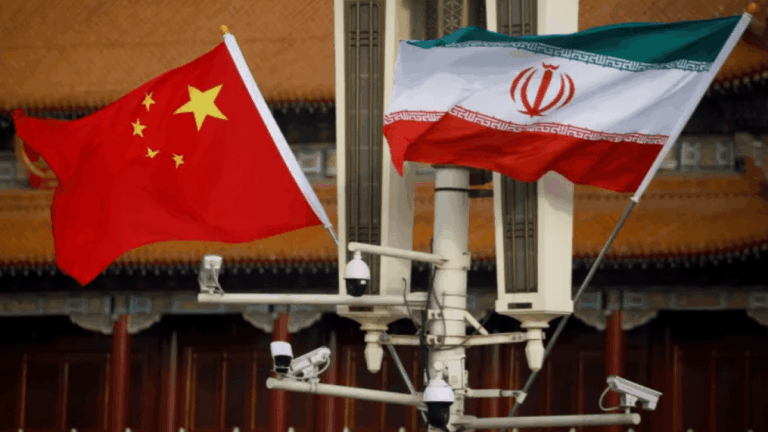 أربعون عاماً من الدعم العسكري والتكنولوجي: تسليح مباشر وتقنيات مزدوجة تكملان الاستراتيجية