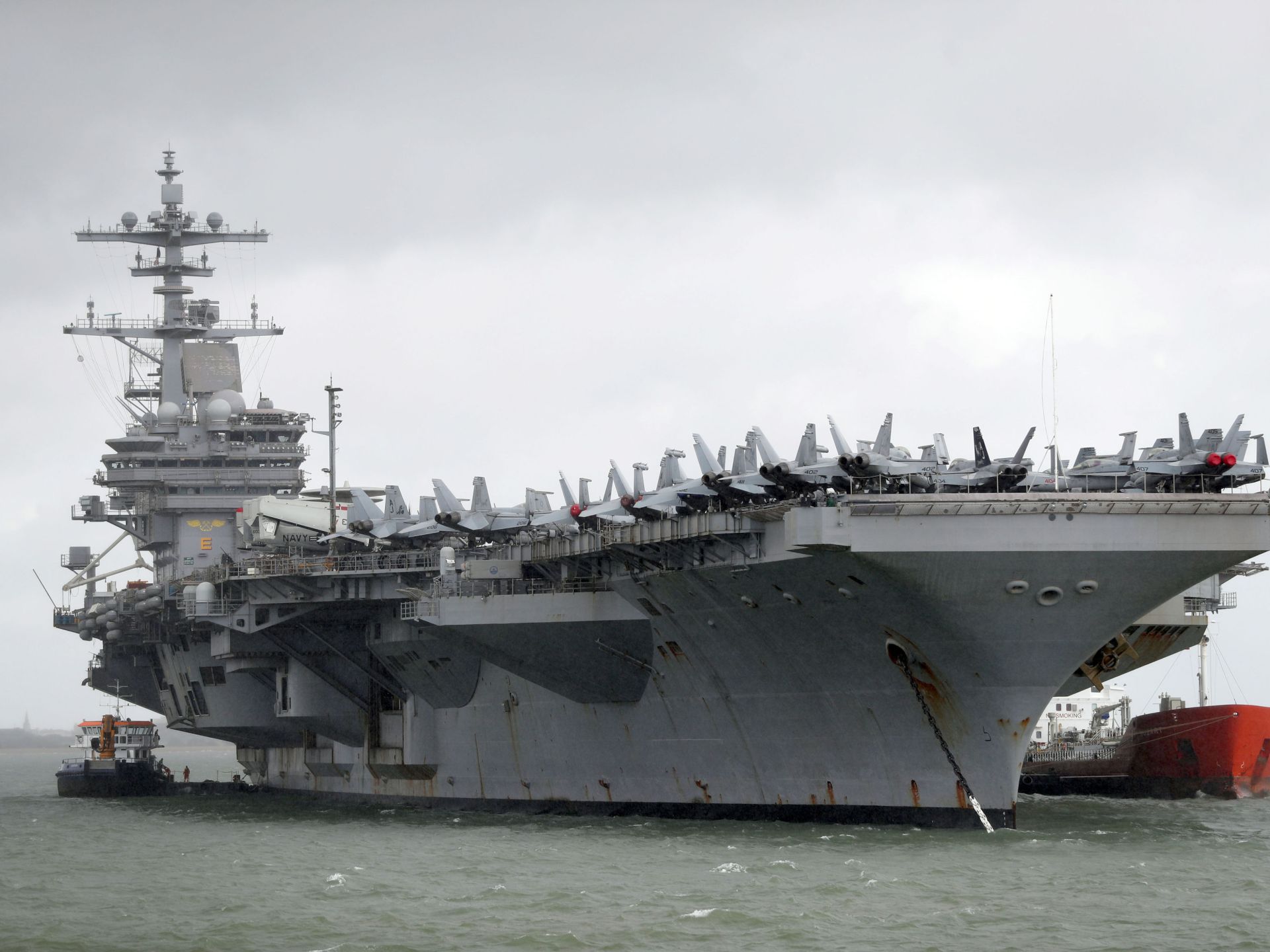 حاملة طائرات أمريكية جديدة تزور الشرق الأوسط لتعزيز الوجود العسكري