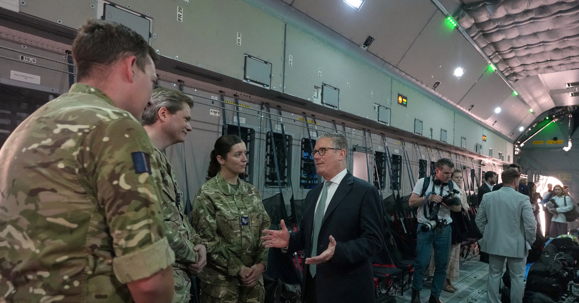 ستارمر يكشف عن مناقشات مع ترامب حول الخيارات العسكرية لمضيق هرمز