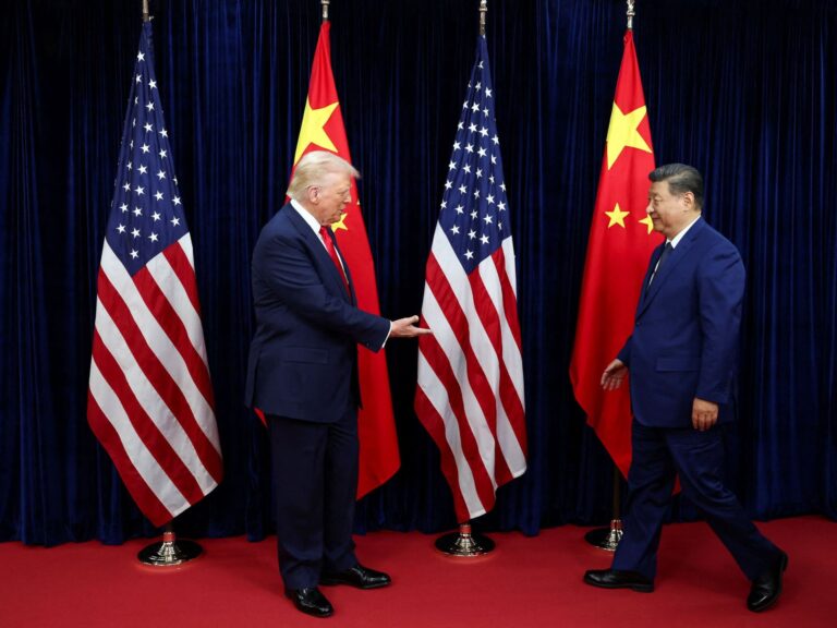 فريد زكريا: السياسة الأمريكية الفوضوية تثير دهشة الصينيين وتعقّد العلاقات الدولية