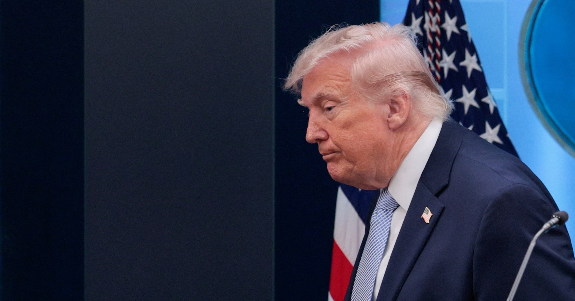 ترامب ينتقد بشدة أداء إيران في السماح بمرور النفط عبر مضيق هرمز