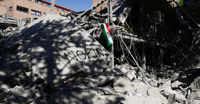 الأمريكيون يعبرون عن مخاوفهم من تداعيات حرب إيران وارتفاع أسعار البنزين