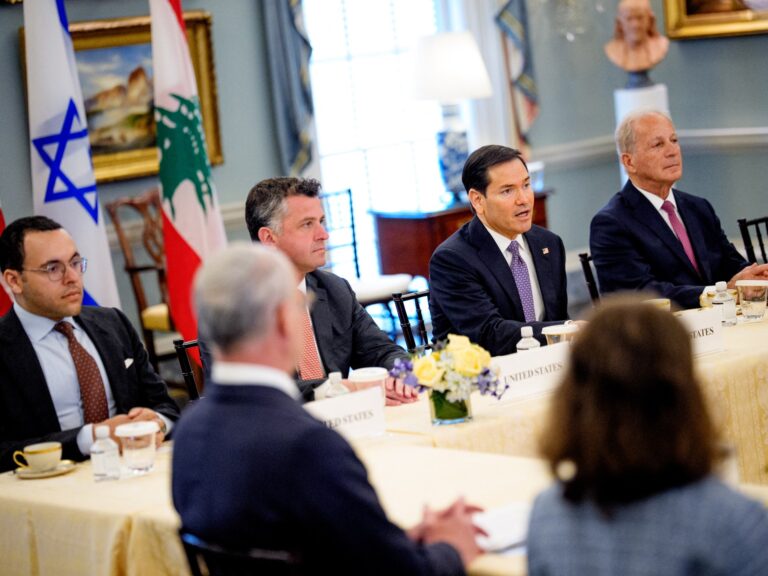 لبنان على أعتاب مفاوضات مباشرة وسط تحركات دولية وحدود حزبية ثابتة