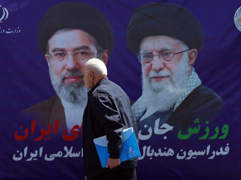 اختلافات في البنود المفاوضية تعرقل محادثات إيران وواشنطن