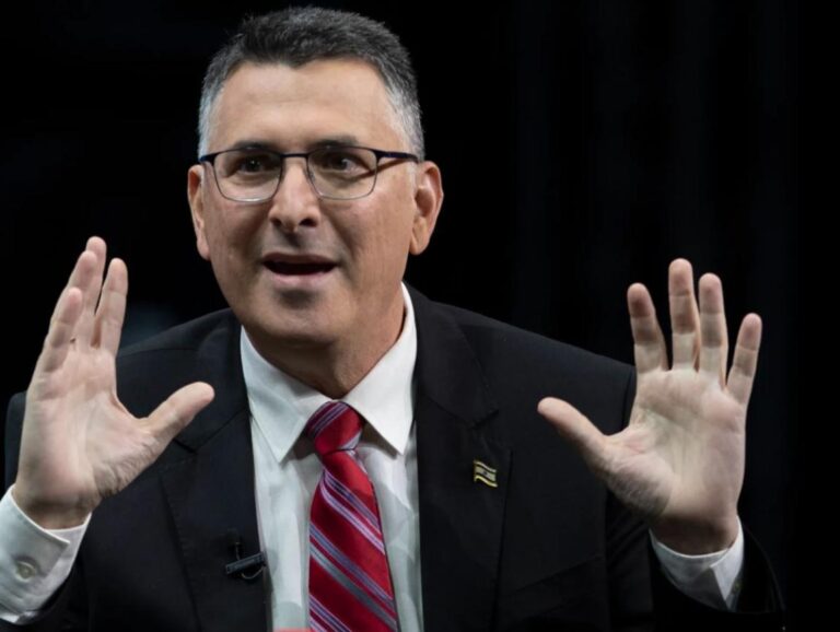 وزير إسرائيلي يؤكد رغبة بلاده في السلام وتطبيع العلاقات مع لبنان