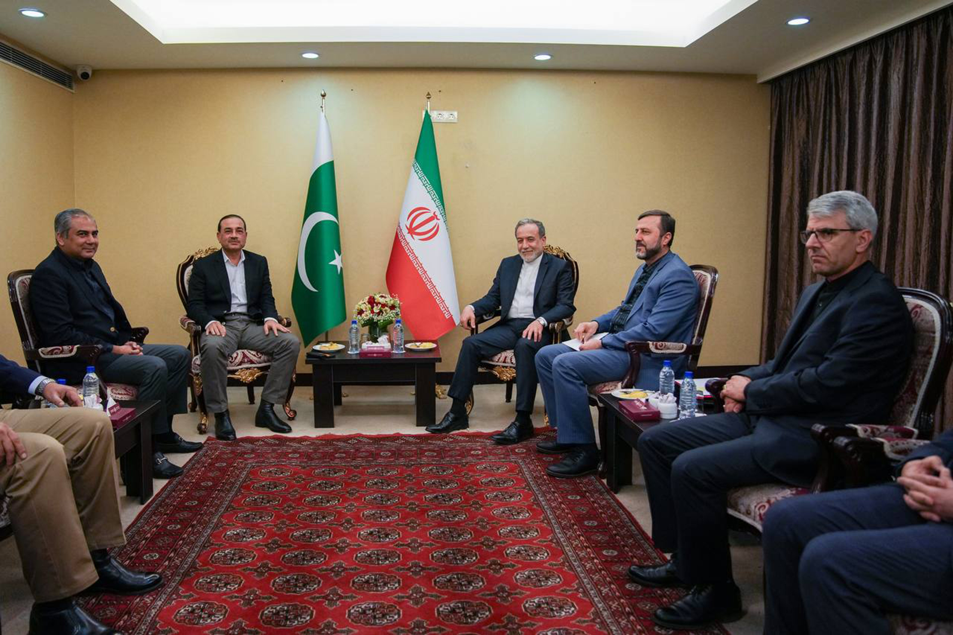 تفاؤل أمريكي بمساعي باكستانية لتعزيز التقارب مع إيران وإنهاء الحروب