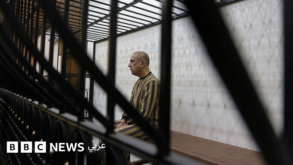 بدء محاكمة عاطف نجيب المسؤول الأمني السوري السابق بتهم تعذيب أطفال