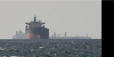 عبور سفن خاضعة للعقوبات الأمريكية مضيق هرمز وسط إدانة صينية للحصار الأمريكي