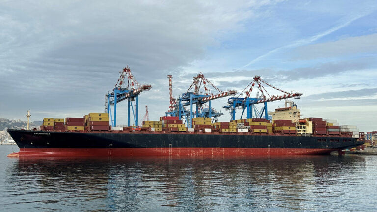 تبادل احتجاز السفن بين واشنطن وطهران في بحر العرب ومضيق هرمز يرفع مستوى التوتر