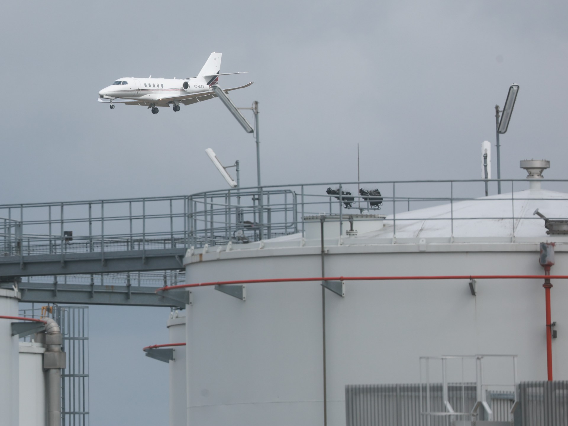 وكالة الطاقة الدولية تحذر من نفاد مخزون وقود الطائرات في أوروبا خلال ستة أسابيع