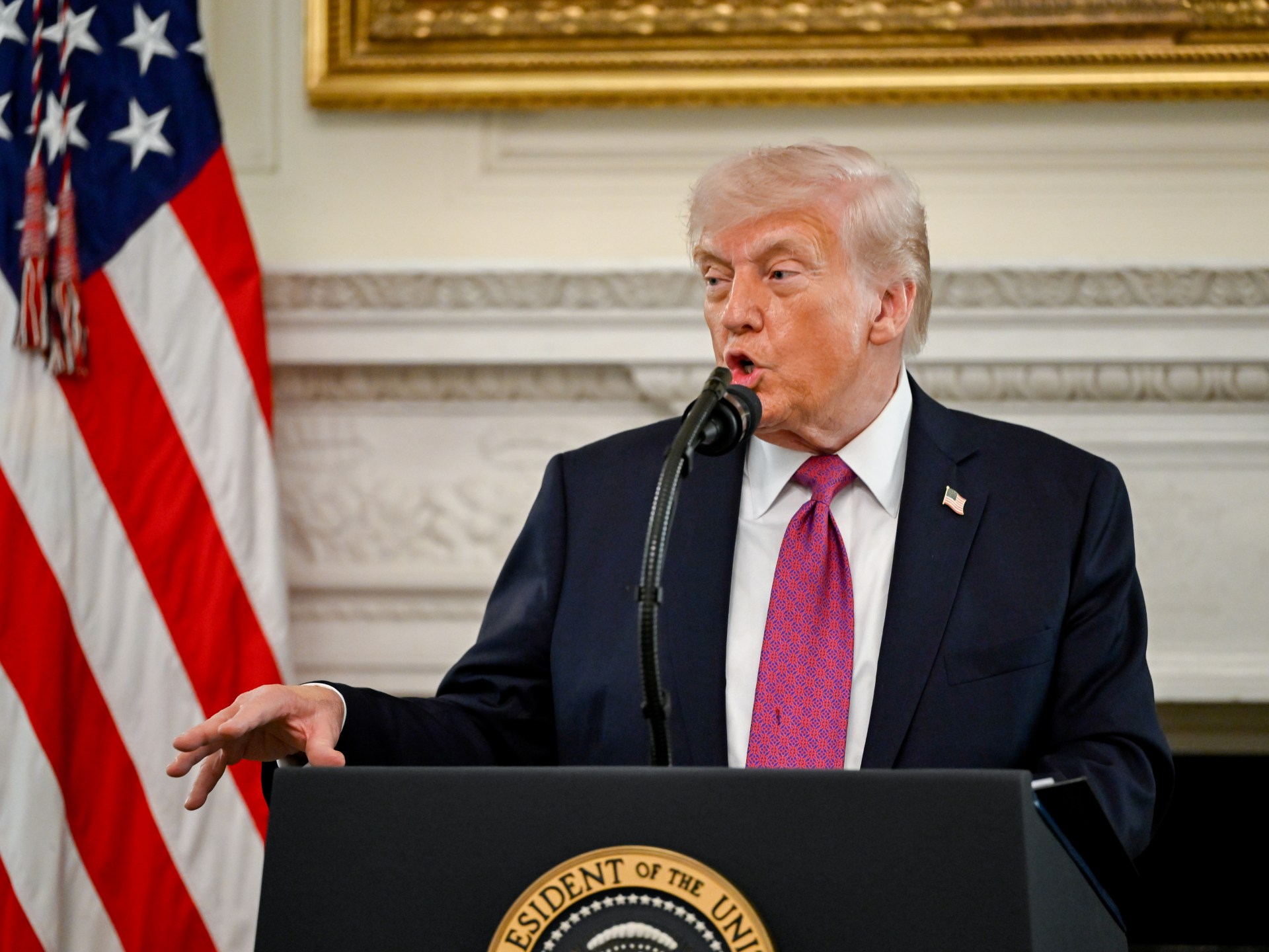 اتهامات إيرانية للمناورة بعد تمديد ترمب لوقف إطلاق النار مع تأكيد الحصار