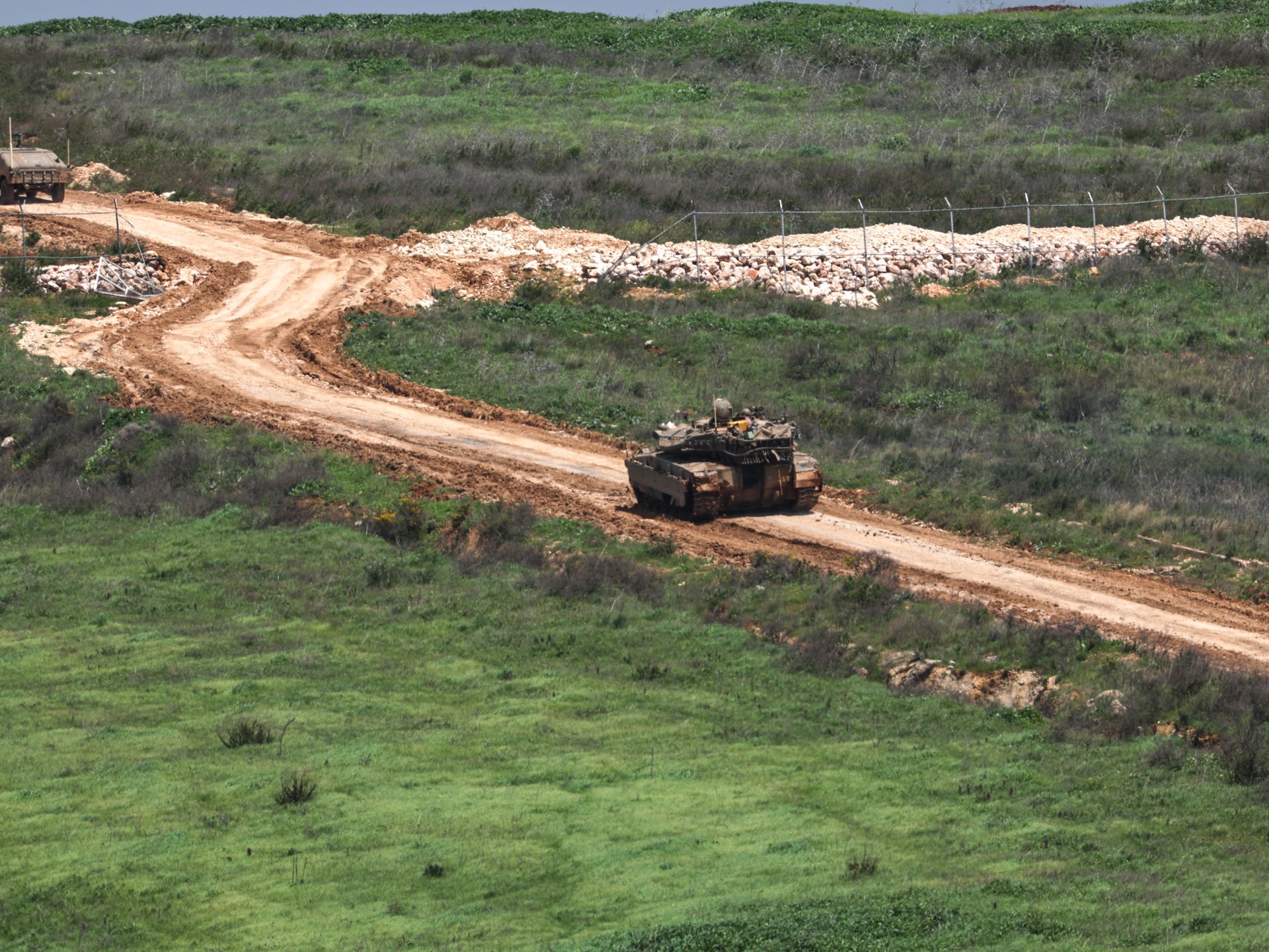تبادل السيطرة والخسائر في جنوب لبنان يعكس تعقيدات النفوذ السياسي والأمني