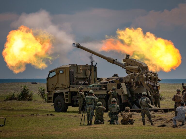 مناورات عسكرية مشتركة بين الولايات المتحدة والفلبين بمشاركة يابانية لأول مرة تعزز الأمن الإقليمي