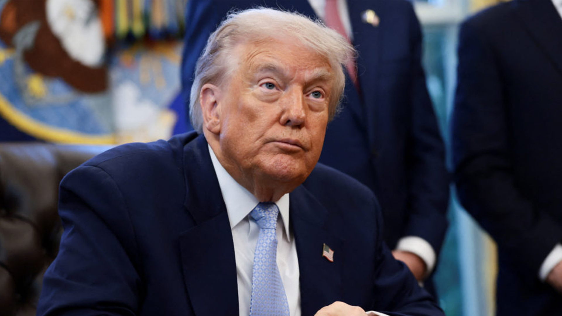 وسيط غامض يسعى لحل أزمة اليورانيوم قبل تصاعد التوترات الدولية