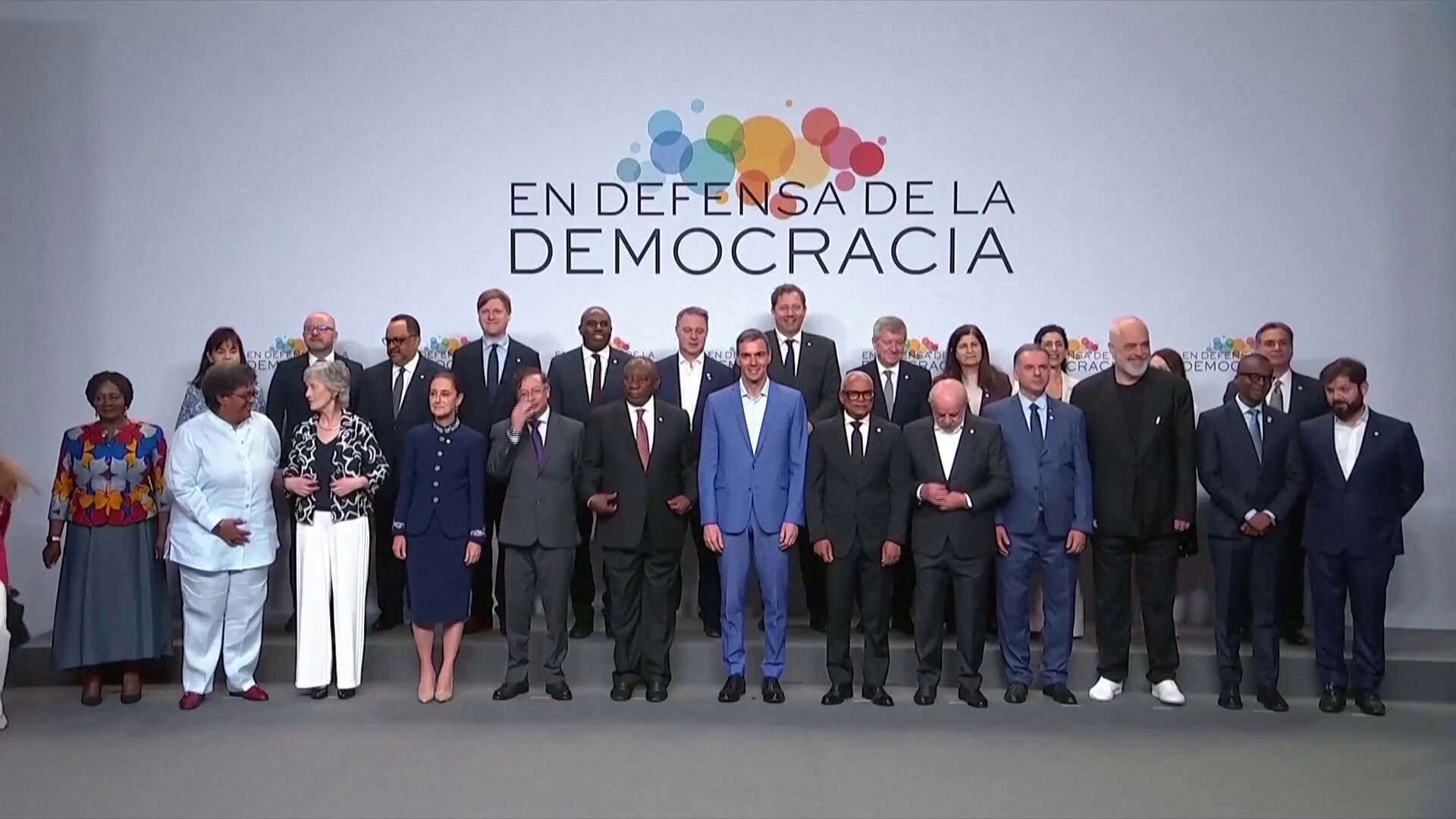 اليسار الأوروبي بين تحديات غزة وأزمة المهاجرين والعلاقات مع إسرائيل