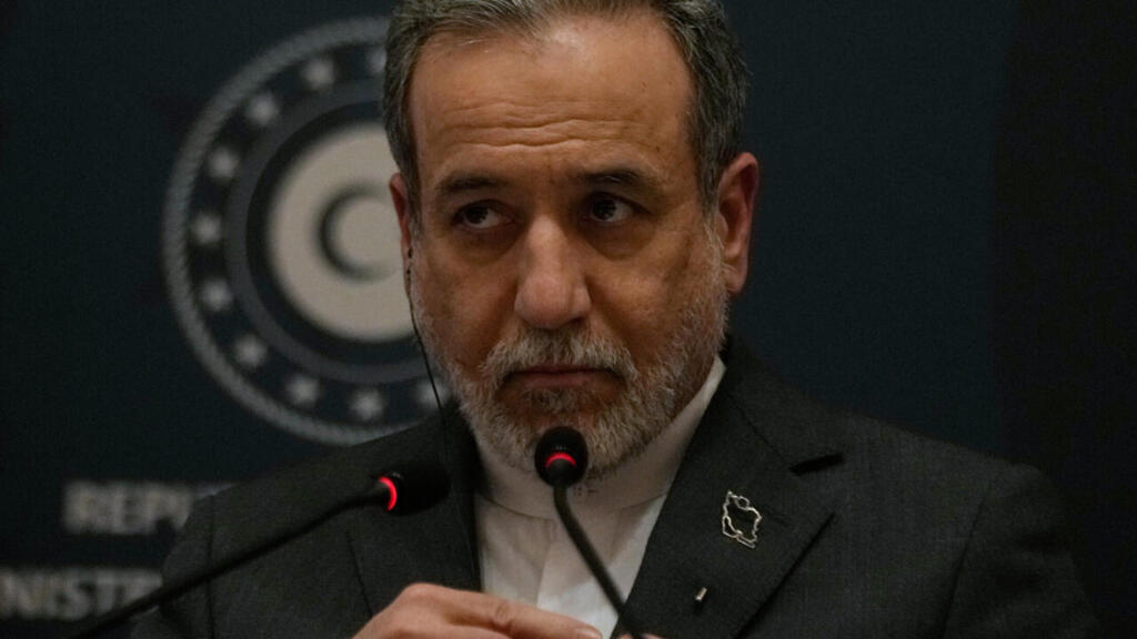 إيران تقدم مقترحاً بشأن مضيق هرمز وترامب يجتمع مع مستشاريه وسط تصعيد إسرائيلي في لبنان