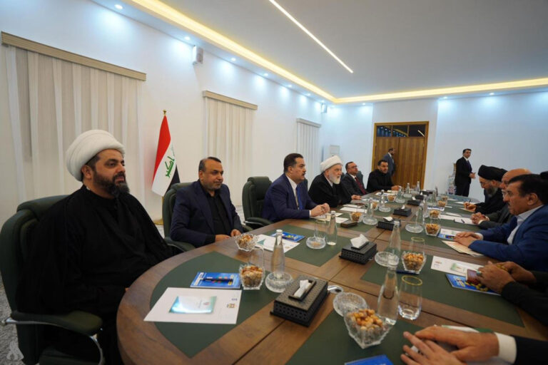 العراق يهدد بفراغ سياسي مع اقتراب نهاية مهلة اختيار رئيس الوزراء الجديد