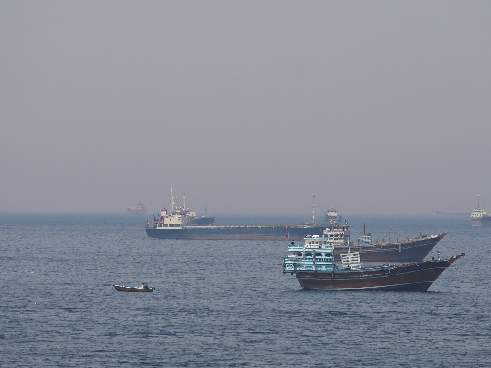 الحرس الثوري الإيراني يحتجز سفينتين في مضيق هرمز إحداهما مرتبطة بإسرائيل