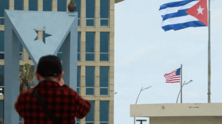 وفد أمريكي في هافانا يلتقي بحفيد فيدل كاسترو وسط مساعٍ لتقريب العلاقات