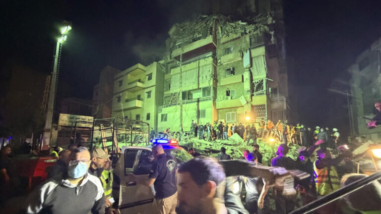 إسرائيل تشن غارة جوية على الضاحية الجنوبية لبيروت وتعلن استهداف قيادي بارز في حزب الله